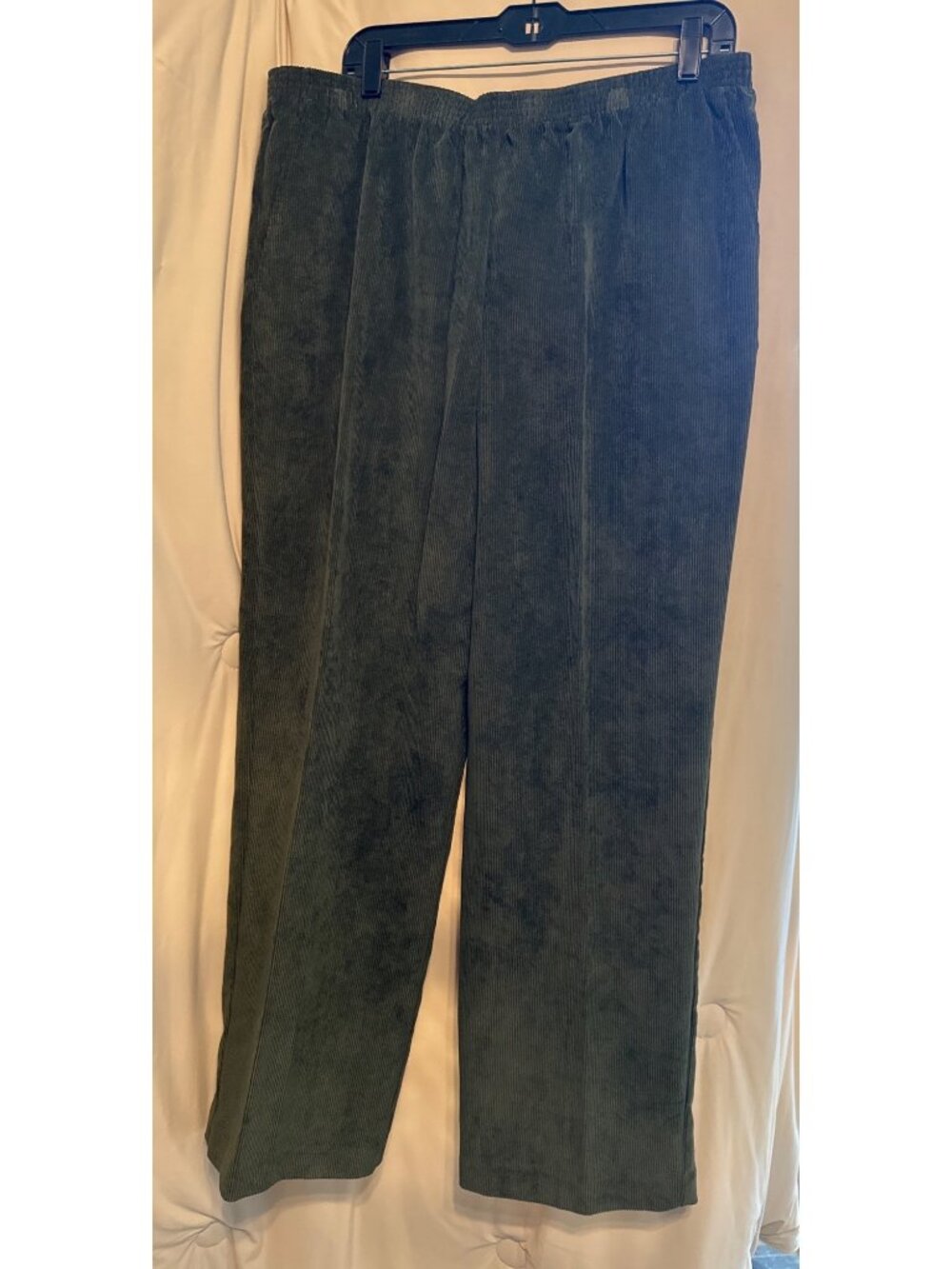 NWT Alfred Dunner Olive Green Corduroy Pants Sz 18